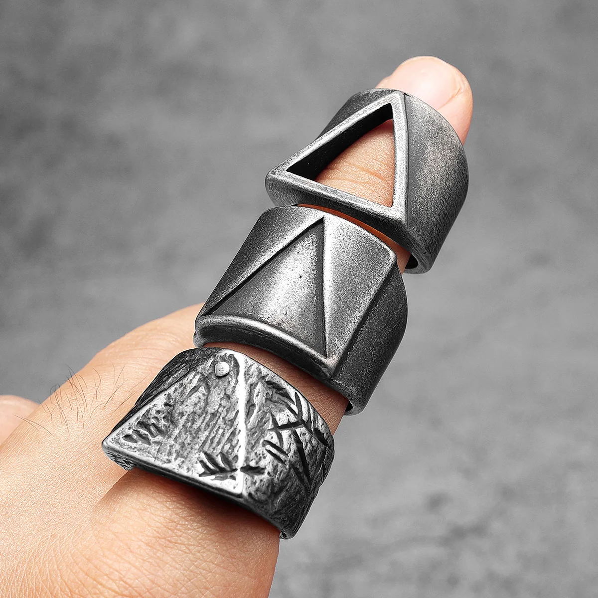 Vintage Fashion Newtown - Retro Triangle Men Rings Stainless Steel