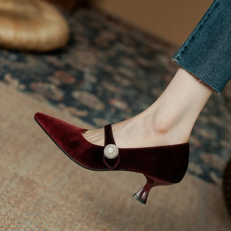 Vintage Fashion Heels - Wine Red Pointed Toe Mary Jane