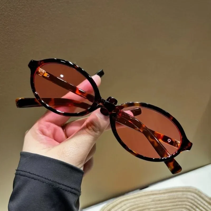 New Oval Shape Sunglasses Clas - огляд і ціна Vintage Fashion Glasses