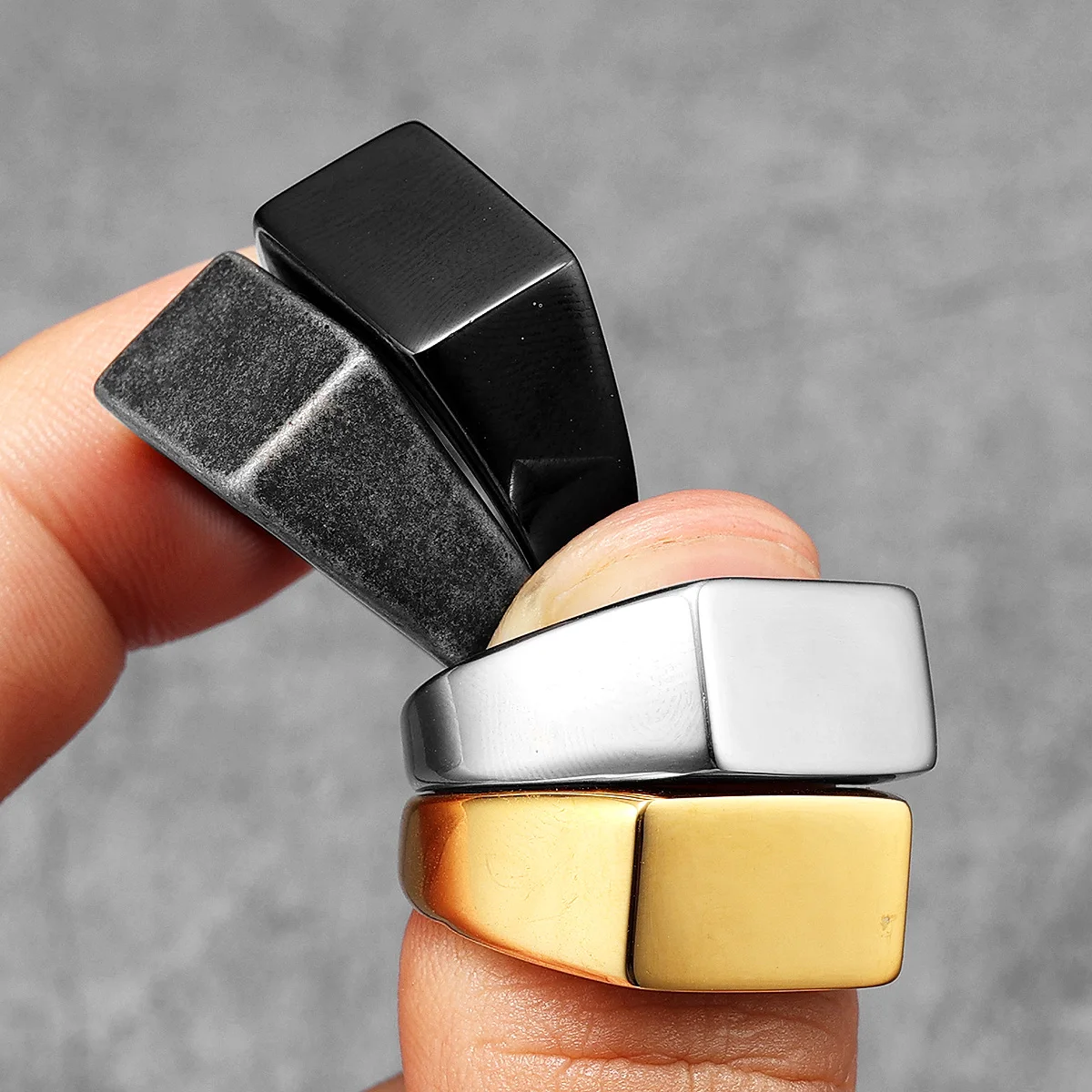 Minimalist Rectangle Engrave M - огляд і ціна Vintage Fashion Newtown